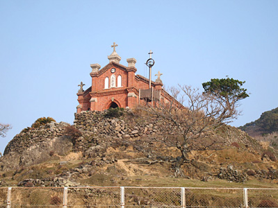 写真⑭丘の上の教会
